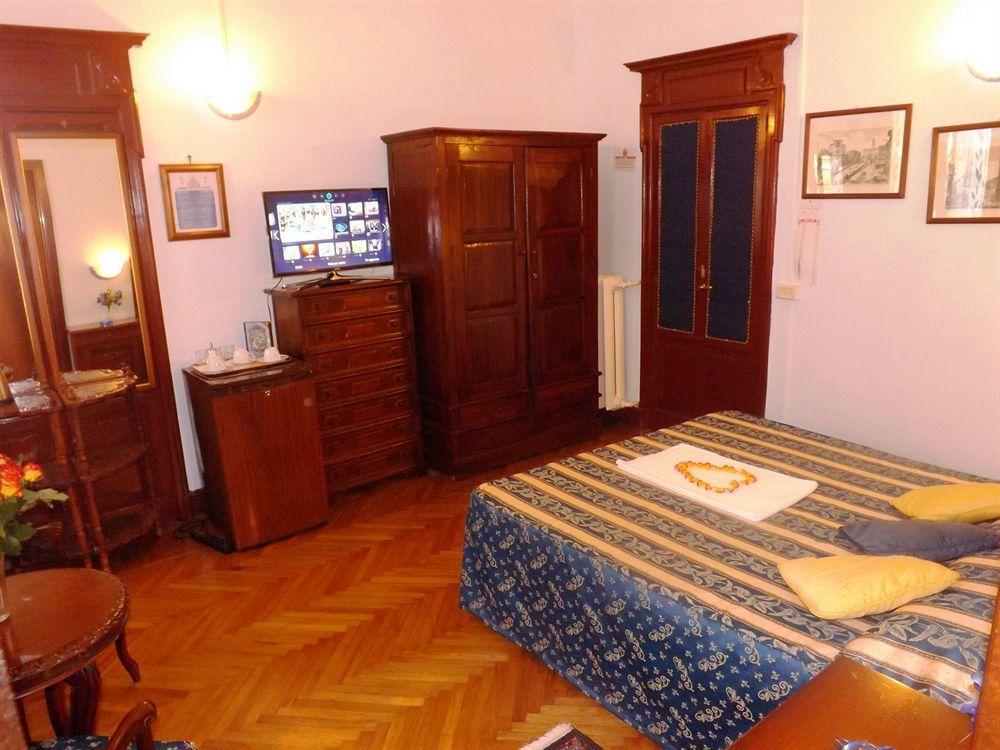 Tibullo Guesthouse Рим Екстер'єр фото